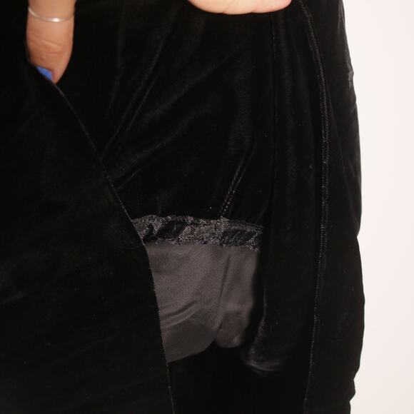 VINTAGE 1970s VELVET A-LINE MIDI DRESS - Picture 5 of 7